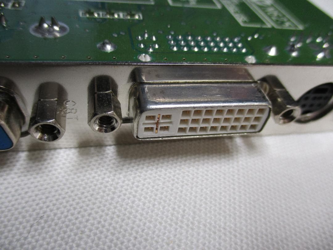 グラフィックボード・グラボ・ビデオカード ATI Radeon 7000 Mac Edition 32MB PCI BUS