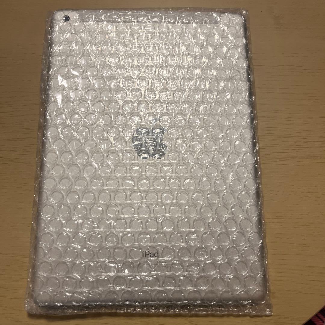 iPad 5世代　32GB WiFi model 修理済み