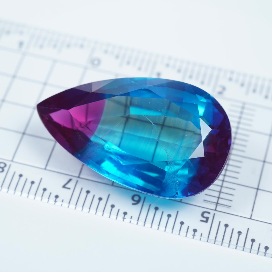 37.20ct バイカラー合成サファイア