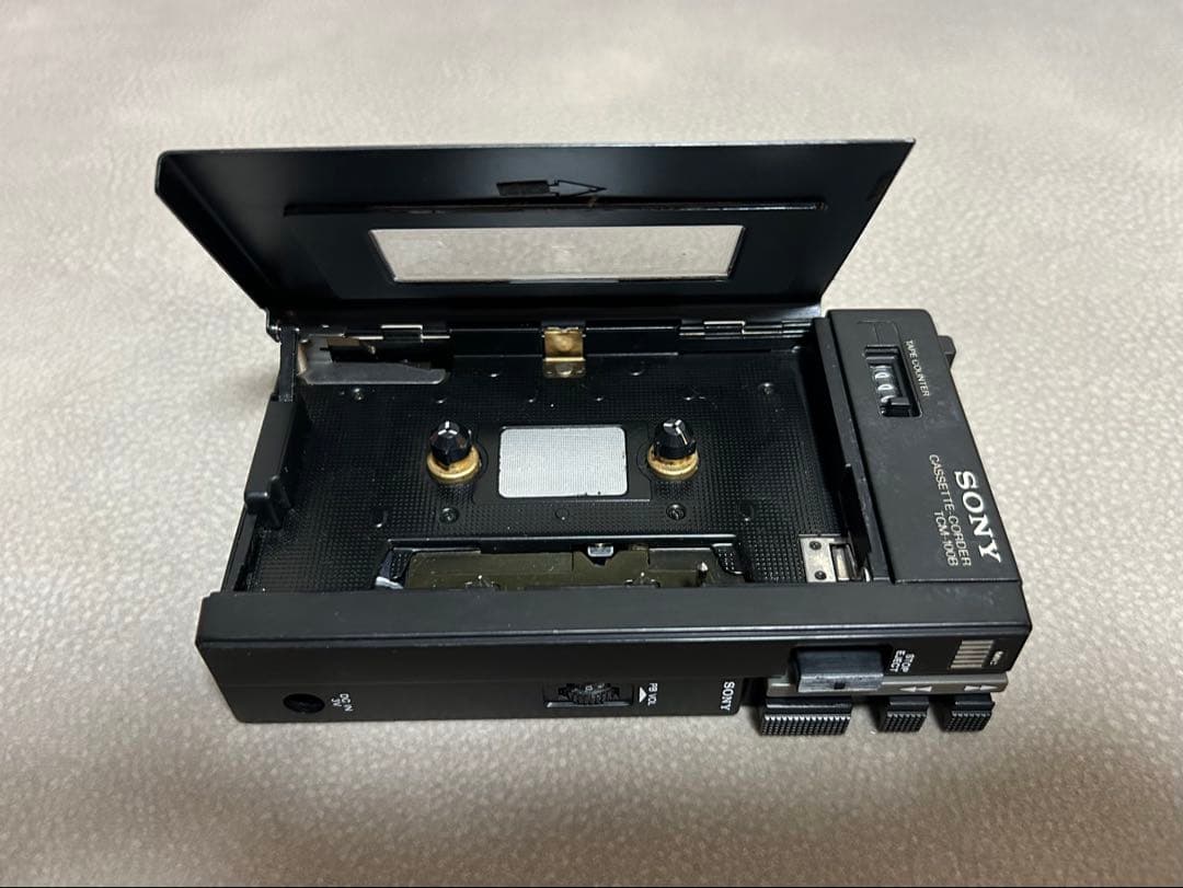 ポータブルプレーヤー SONY TCM-100B
