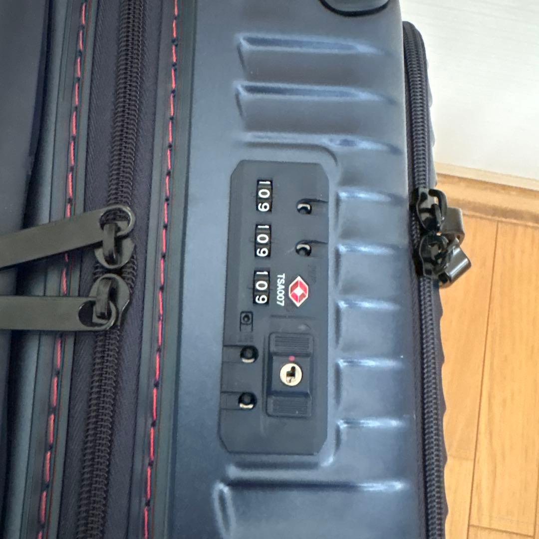 CARGO 機内持ち込み CAT235LY