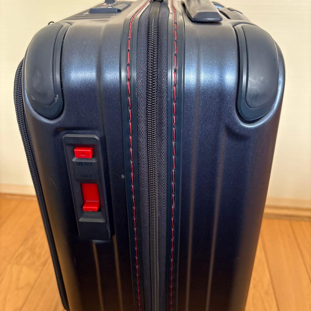CARGO 機内持ち込み CAT235LY