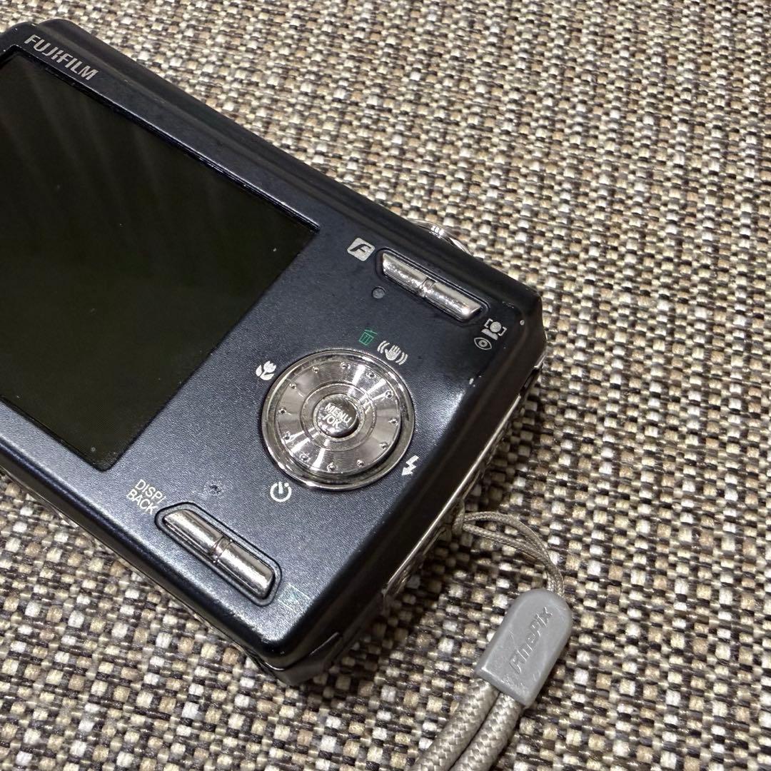 【中古デジカメ】FUJIFILM FinePix F100fd 1200万画素