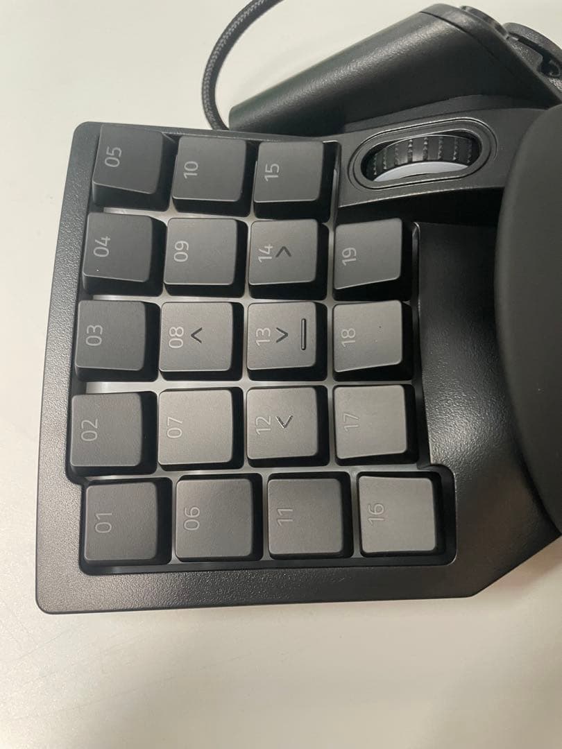 Razer Tartarus V2 ゲーミングキーパッド 左手キーボード