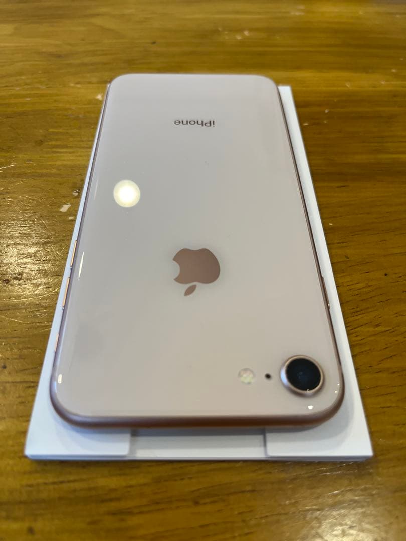 n*6様 Apple iPhone 8 ローズゴールド 本体　64G