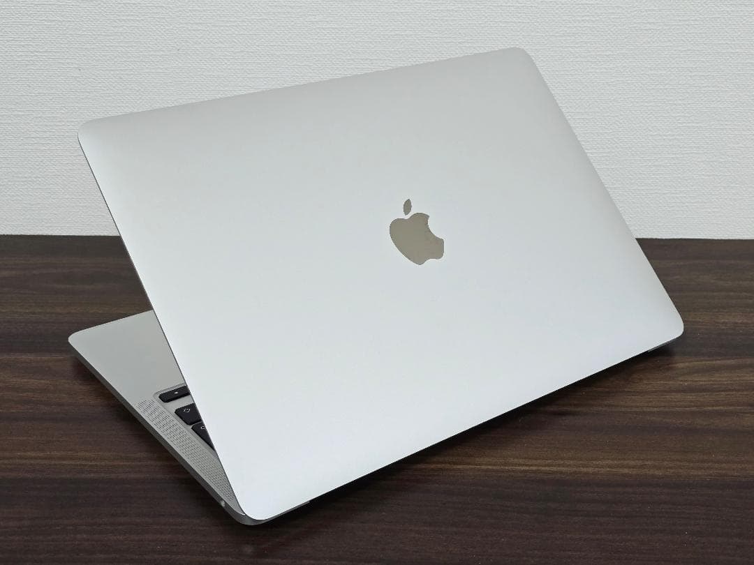MacBook Pro 2020 13インチ i5 16G 256G E4