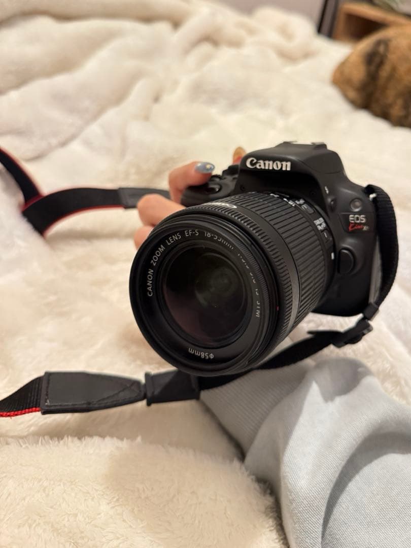 美品　Canon EOS Kiss X7 ダブルズームキット　一眼レフ