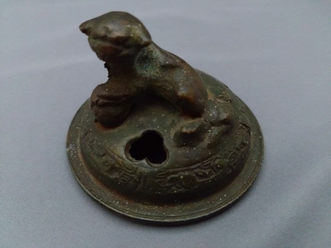 ​【骨董】獅子 香炉蓋付 三つ足 古銅　彫刻 伝統工芸品 時代物 古美術