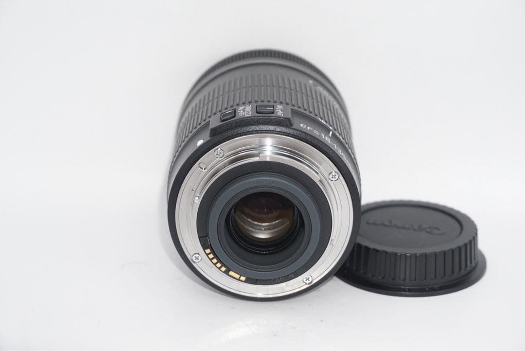 Canon キャノン EF-S 18-135mm f3.5-5.6 IS