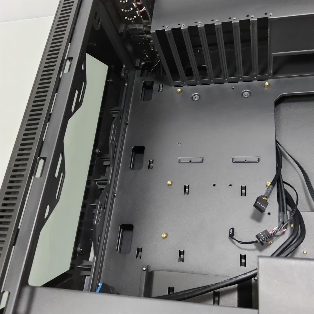 sharkoon REV200 ATX ミドルタワーケース　PCケース