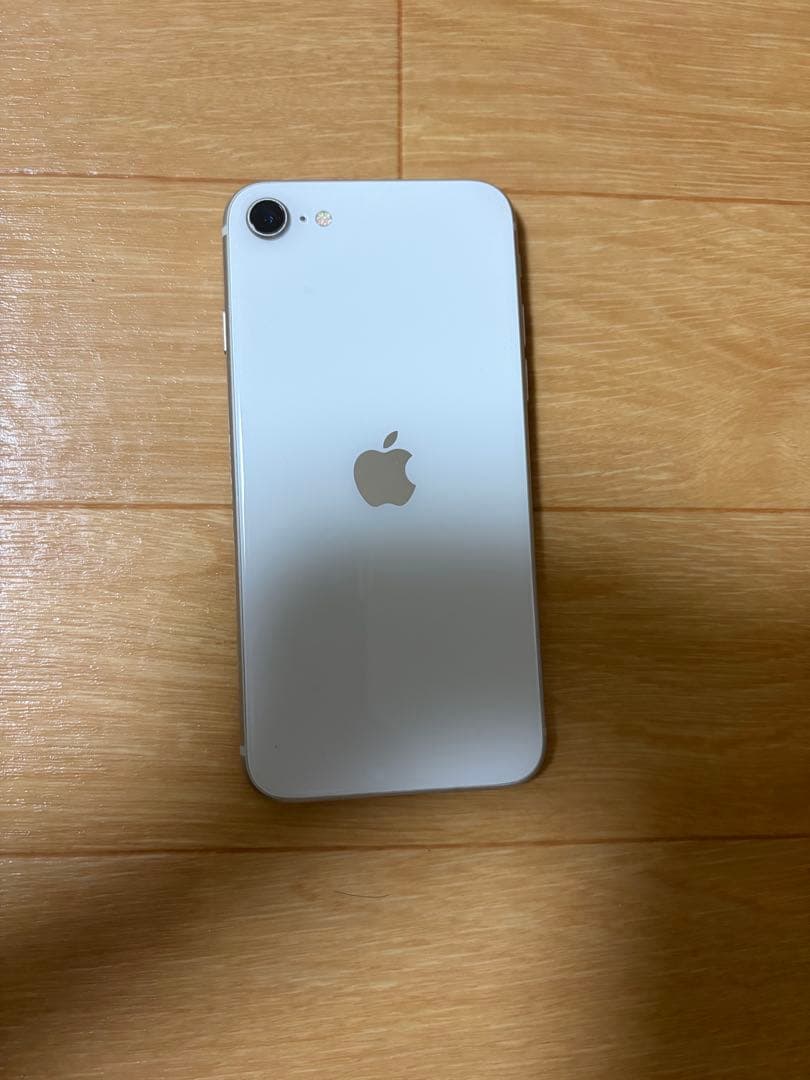 iPhoneSE第3世代　ホワイト