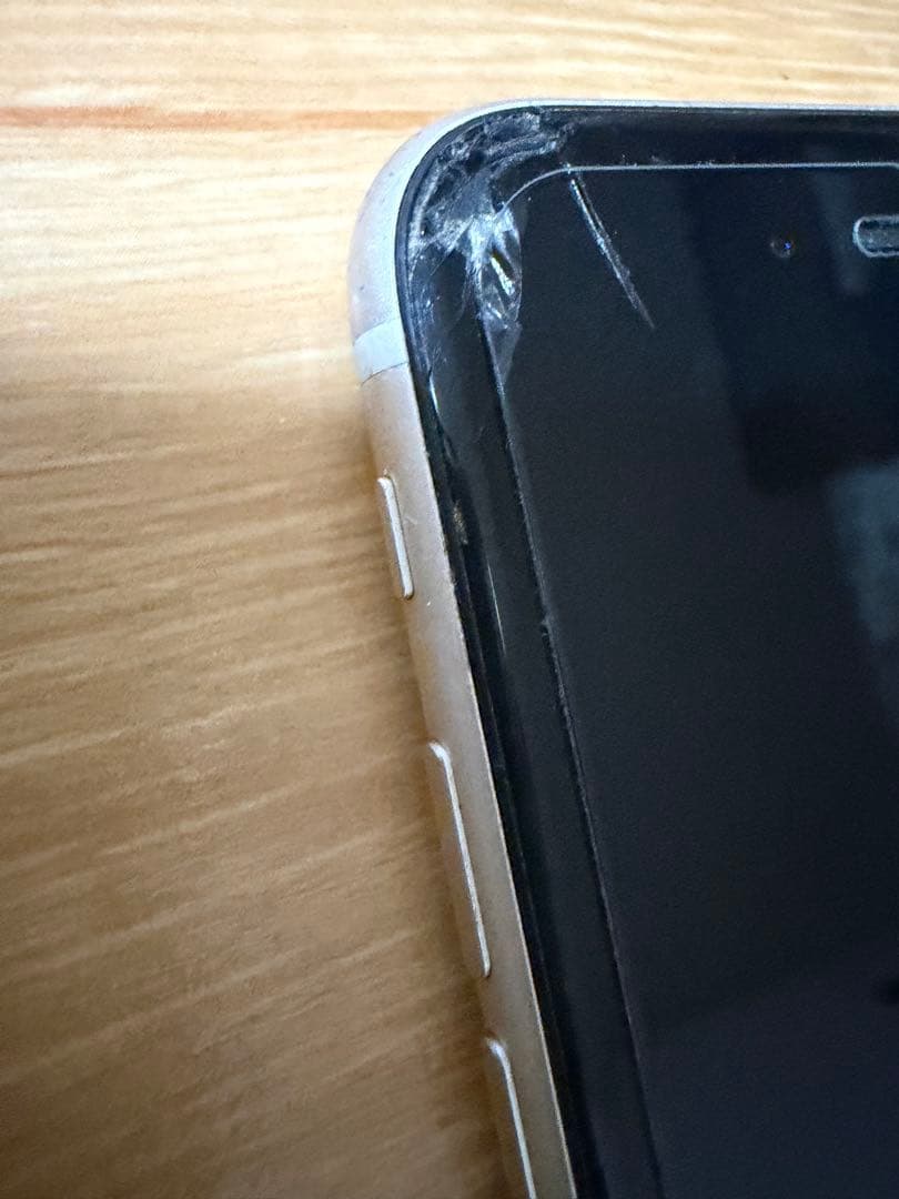 iPhoneSE第3世代　ホワイト