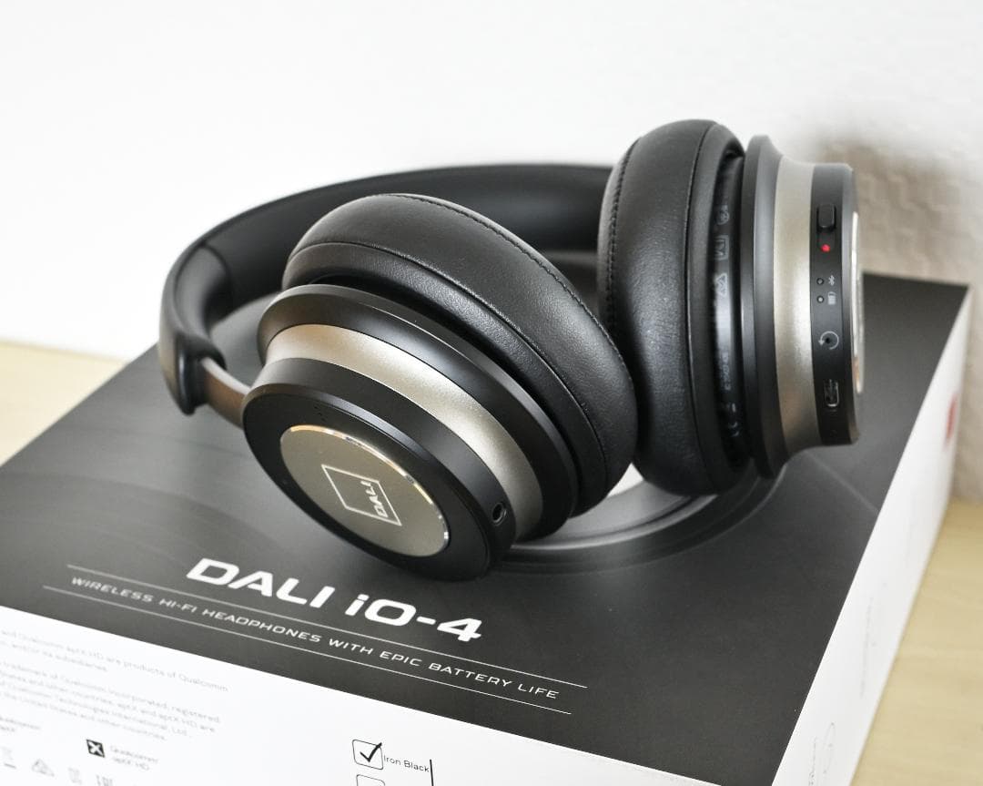 ヘッドホン DALI iO-4