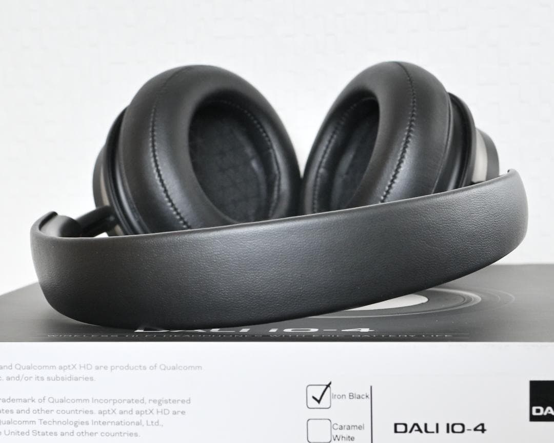 ヘッドホン DALI iO-4