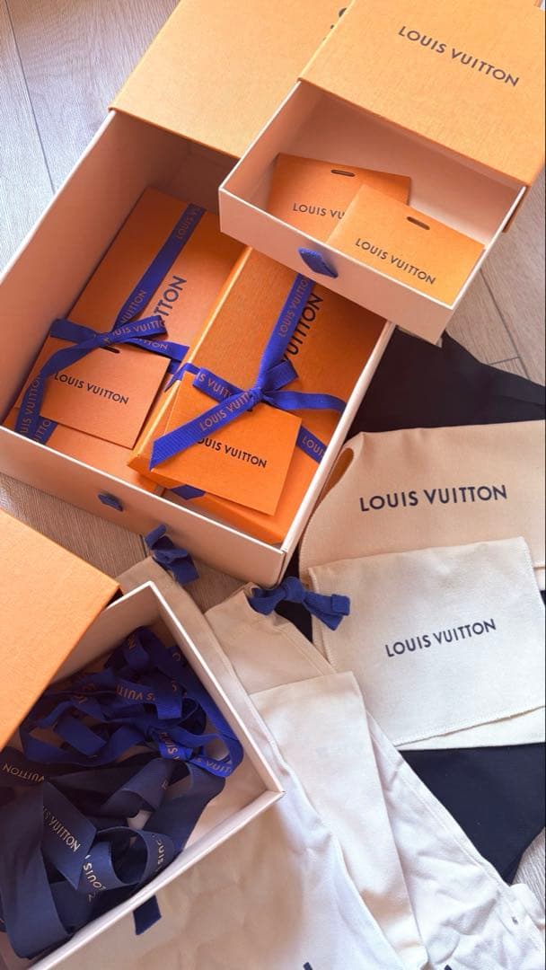 LOUIS VUITTONギフトボックスセット大小たくさん‼️メッセージカード紐付
