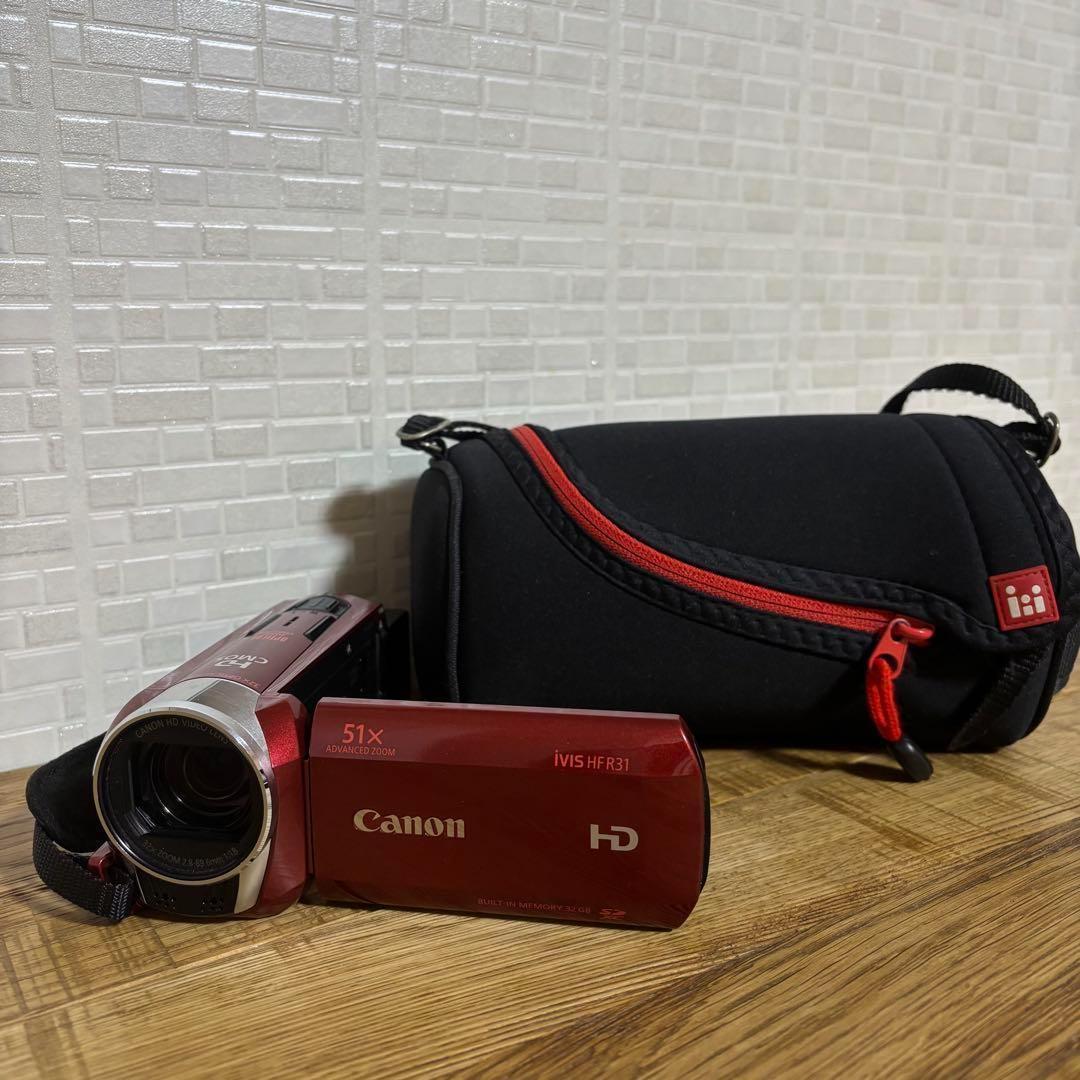 美品Canon iVISHFR31ビデオカメラレッド 大容量バッテリーパック付き