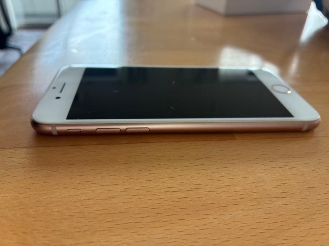 美品&箱付き　Apple iPhone 8 ゴールド 本体