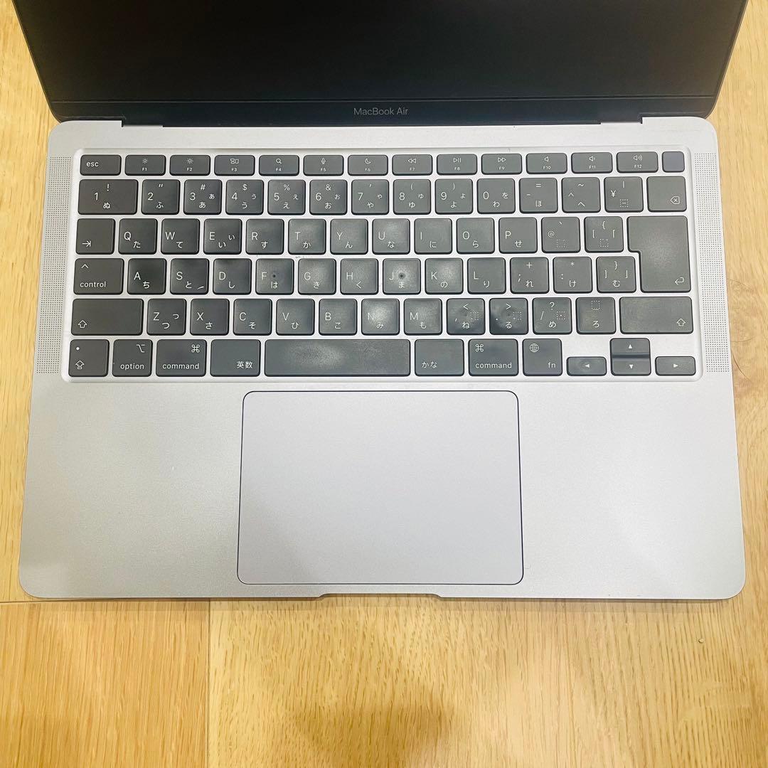 Apple MacBook Air (M1, 2020) 本体