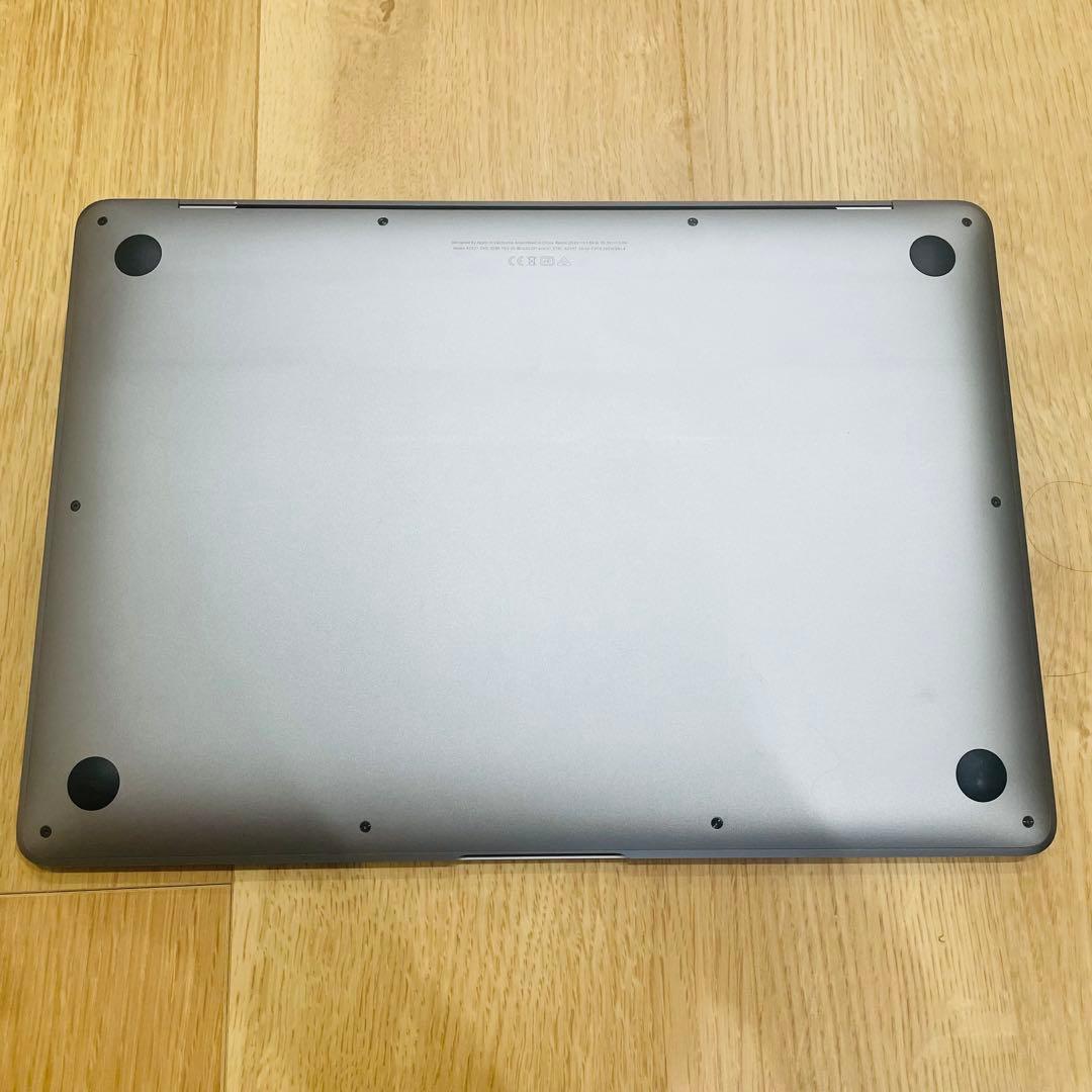 Apple MacBook Air (M1, 2020) 本体