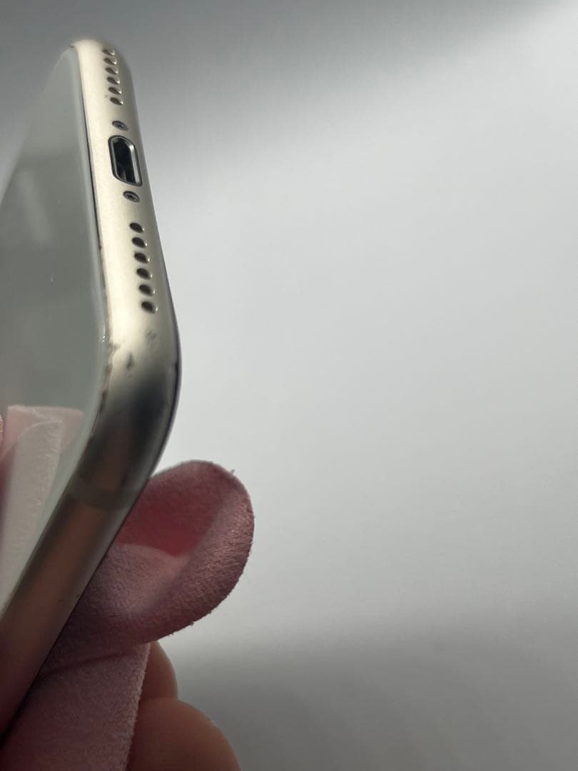 美品　iPhone SE3 128GB バッテリー100%