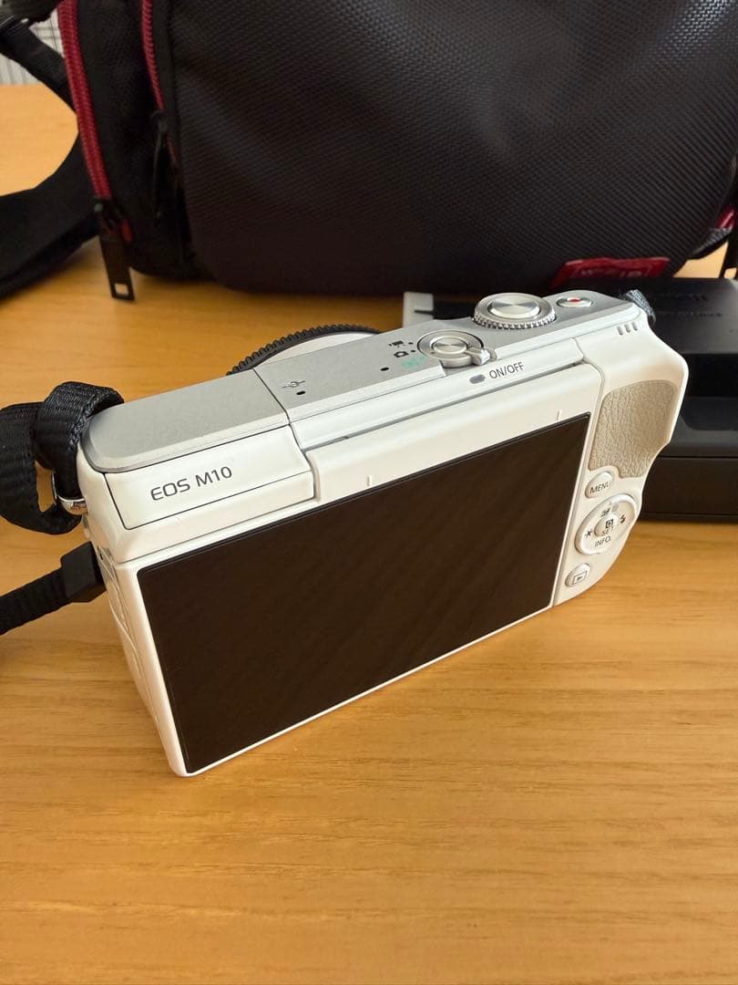Canon EOS M10 ミラーレス