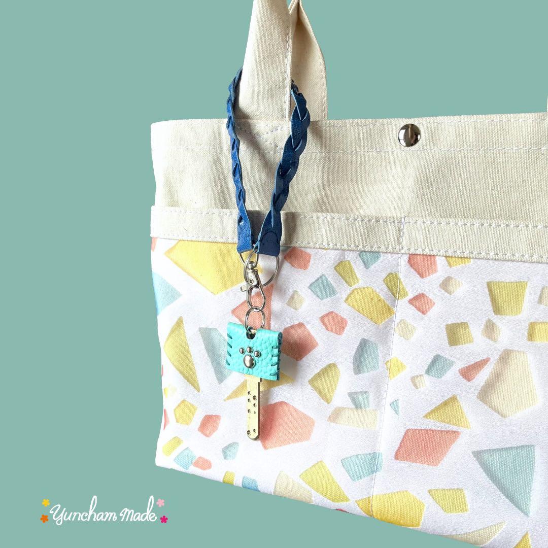《頒布ハンドバッグ》　差し色　ハンドメイド