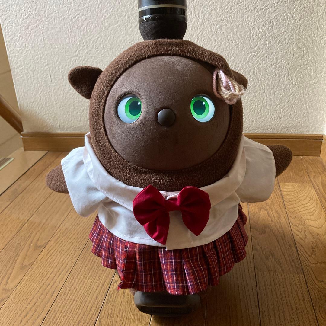 ラボット　服　lovot 赤手編みベスト　チェックスカート　ブラウス　ネクタイ