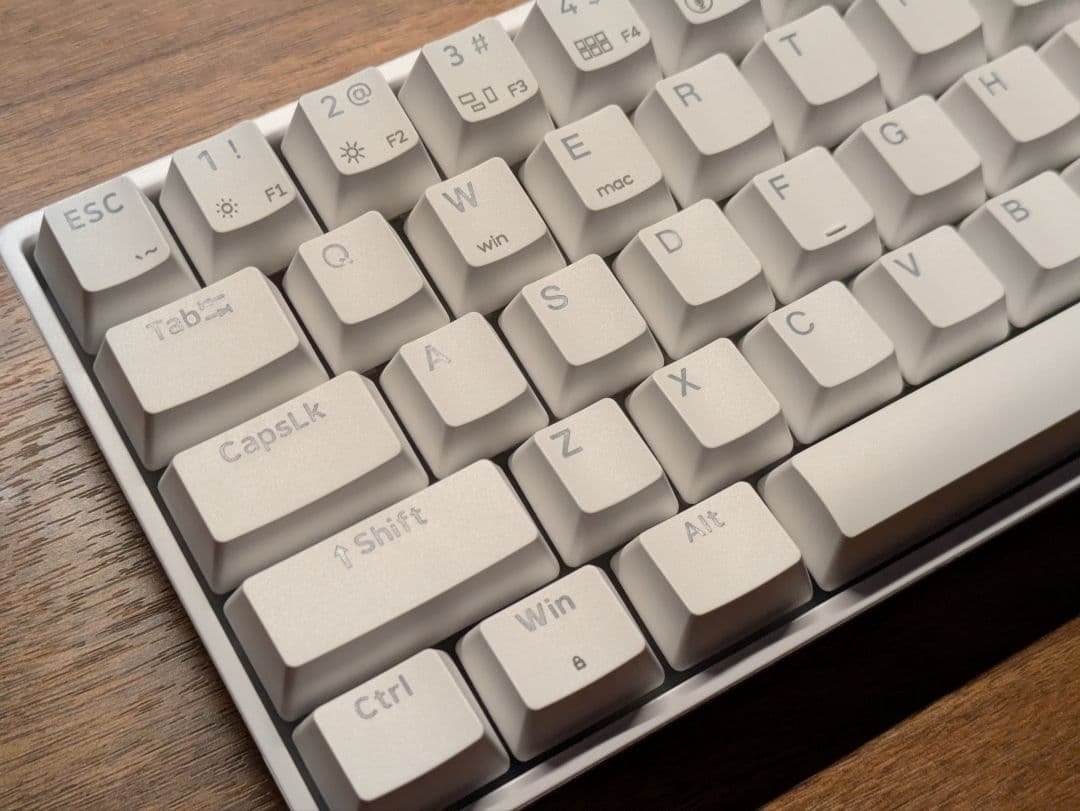 Skyloong GK68RE 磁気スイッチ ゲーミングキーボード 白