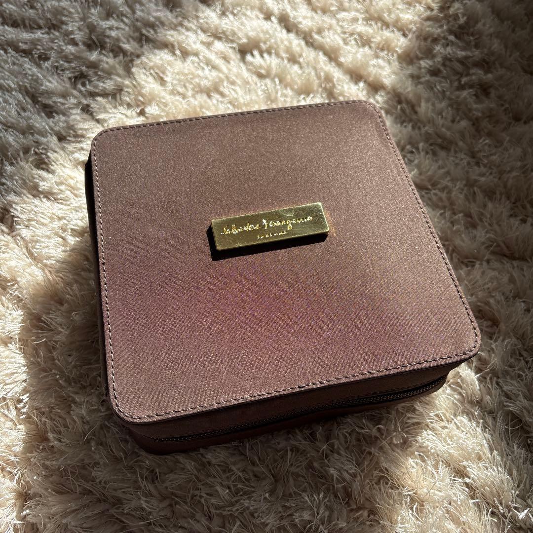 【新品未使用】Salvatore Ferragamo アメニティセット