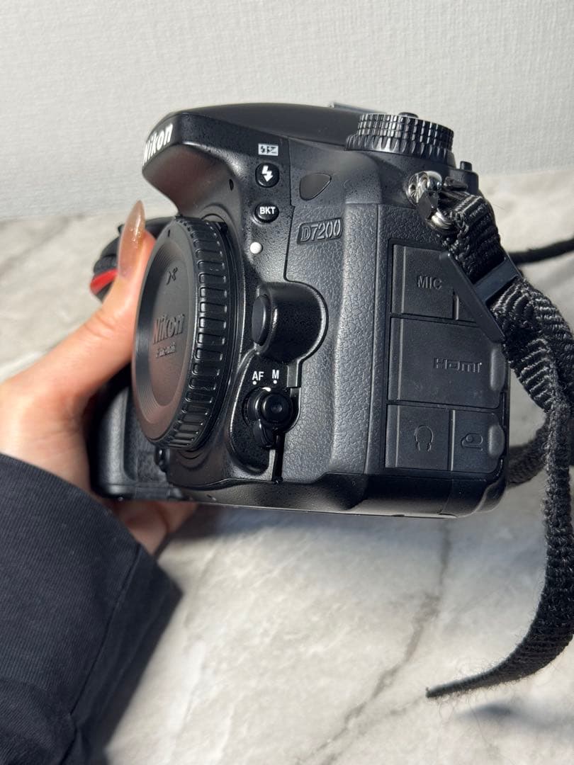 Nikon D7200 デジタル一眼レフカメラ　バッテリー　充電器