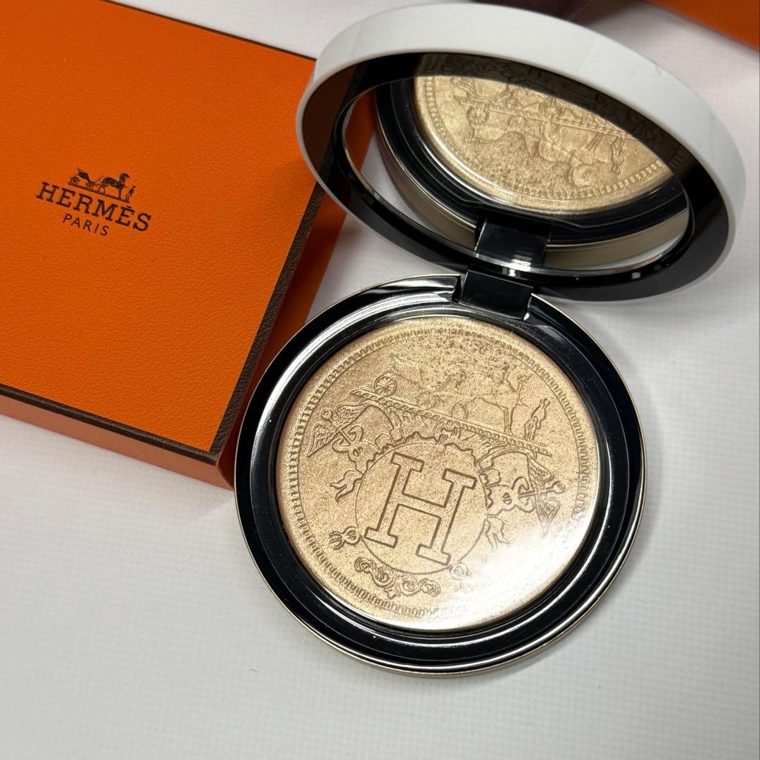 新品 HERMES プードル オルフェーヴル イルミネイティングパウダー 01