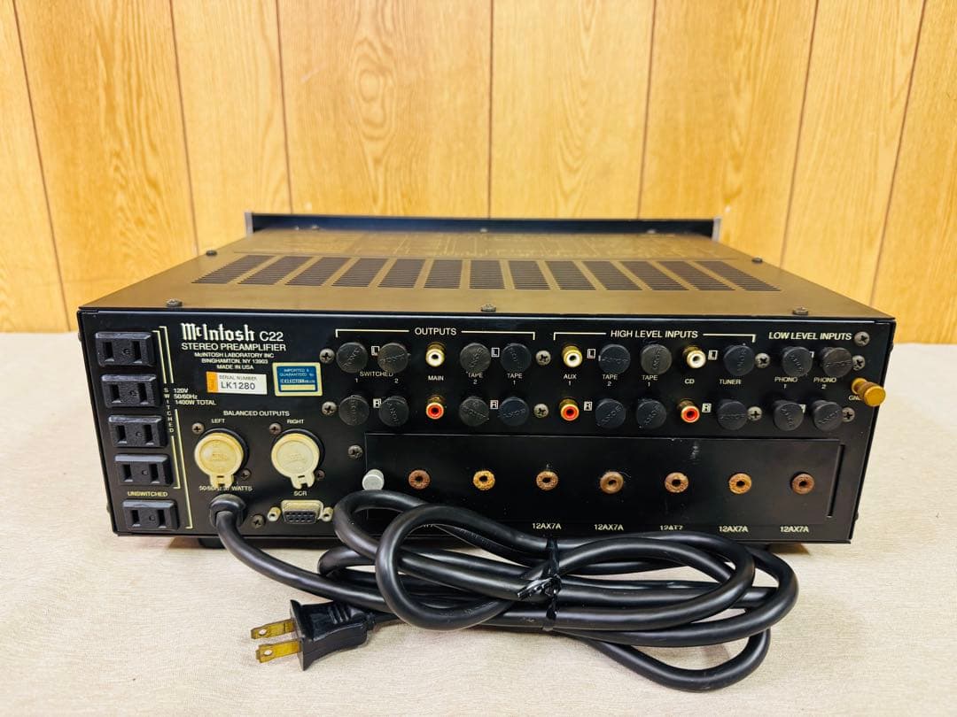 McIntosh マッキントッシュ C22 アンプ