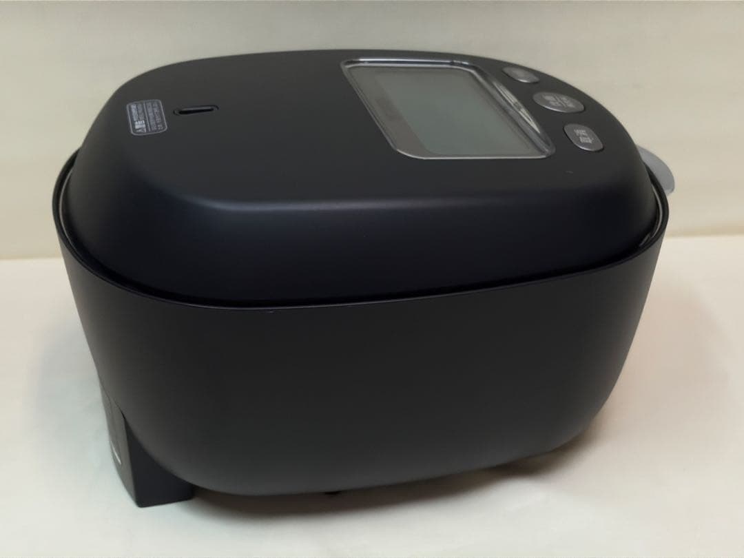 タイガー　土鍋ご泡火炊き JRX-G100　2025年製