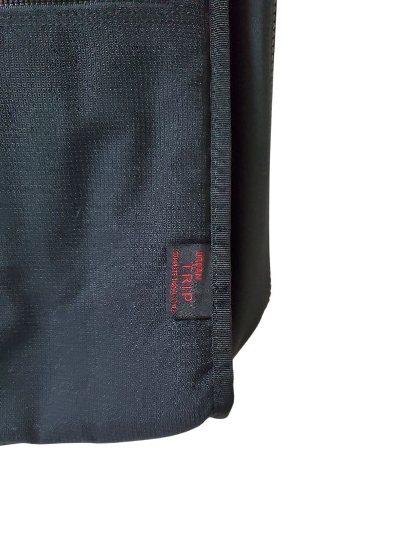 【美品】ガーメントバッグ　URBAN TRIP