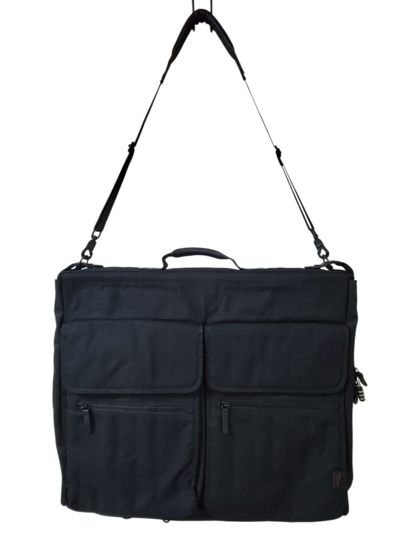 【美品】ガーメントバッグ　URBAN TRIP