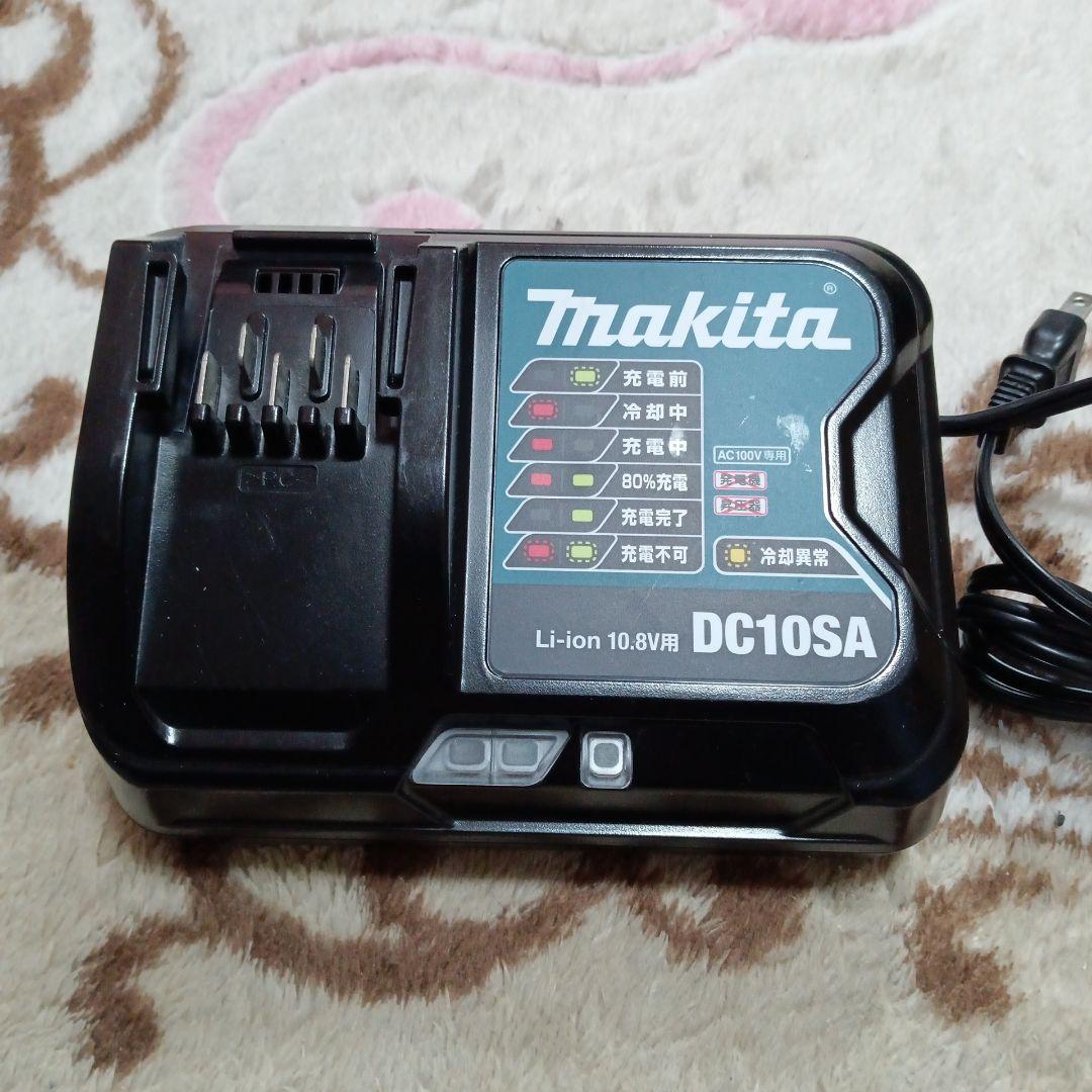 マキタ充10.8V充電式クリーナ CL108FD 純正バッテリー、純正充電器付