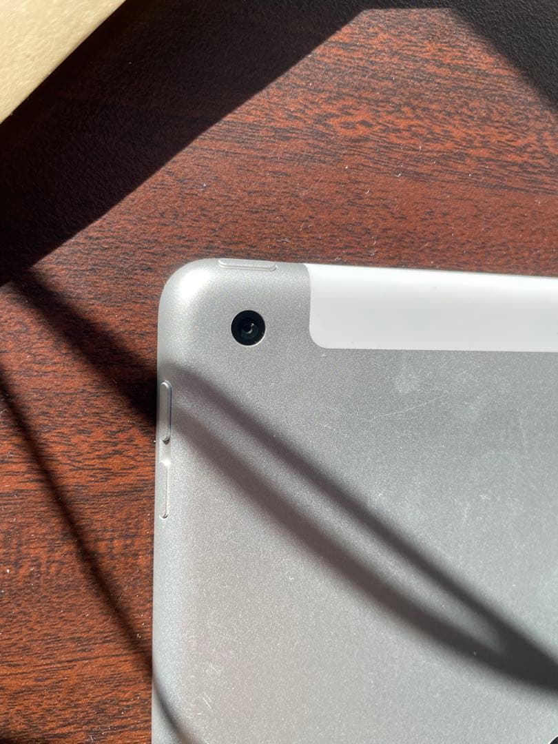 ⭐️美品　iPad 第9世代 Cellularモデル 64GB SIMフリー