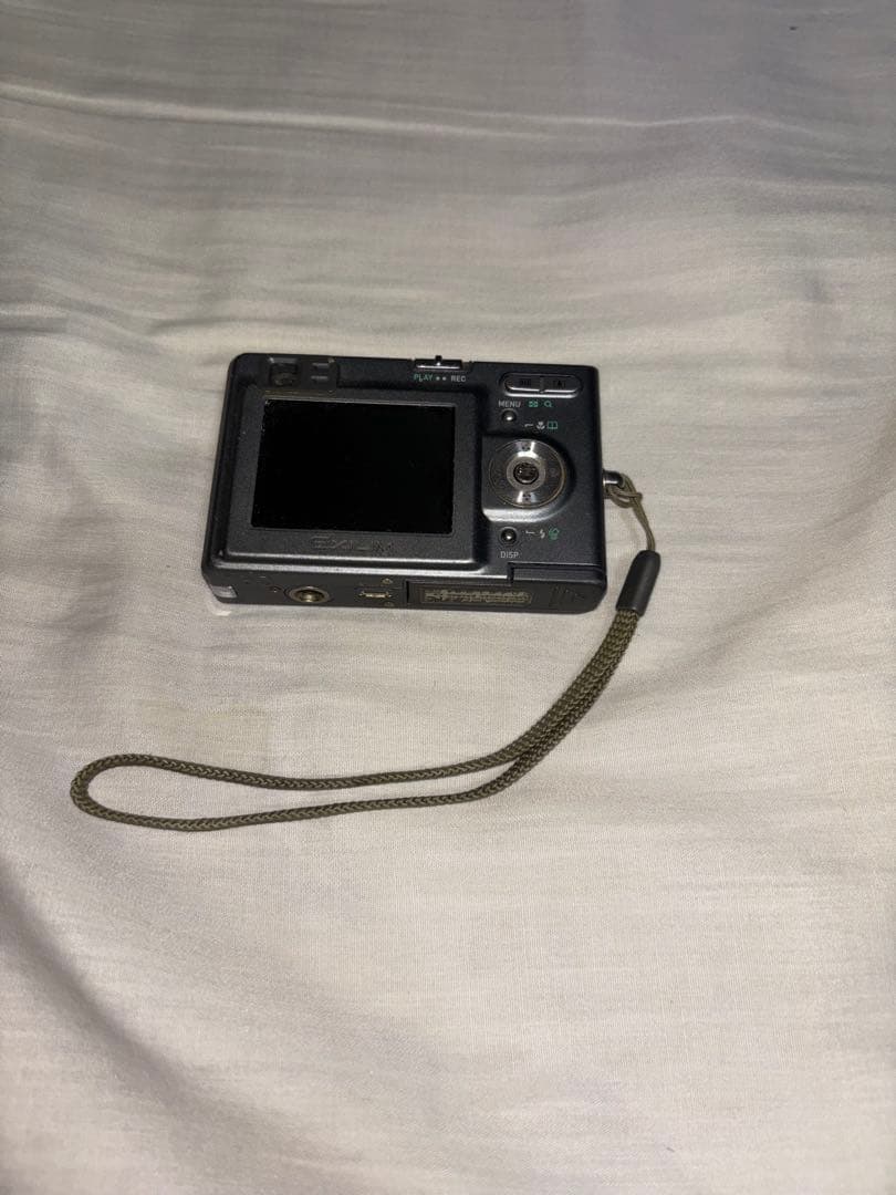 CASIO EXILIM 3.2メガピクセル コンパクトデジタルカメラ