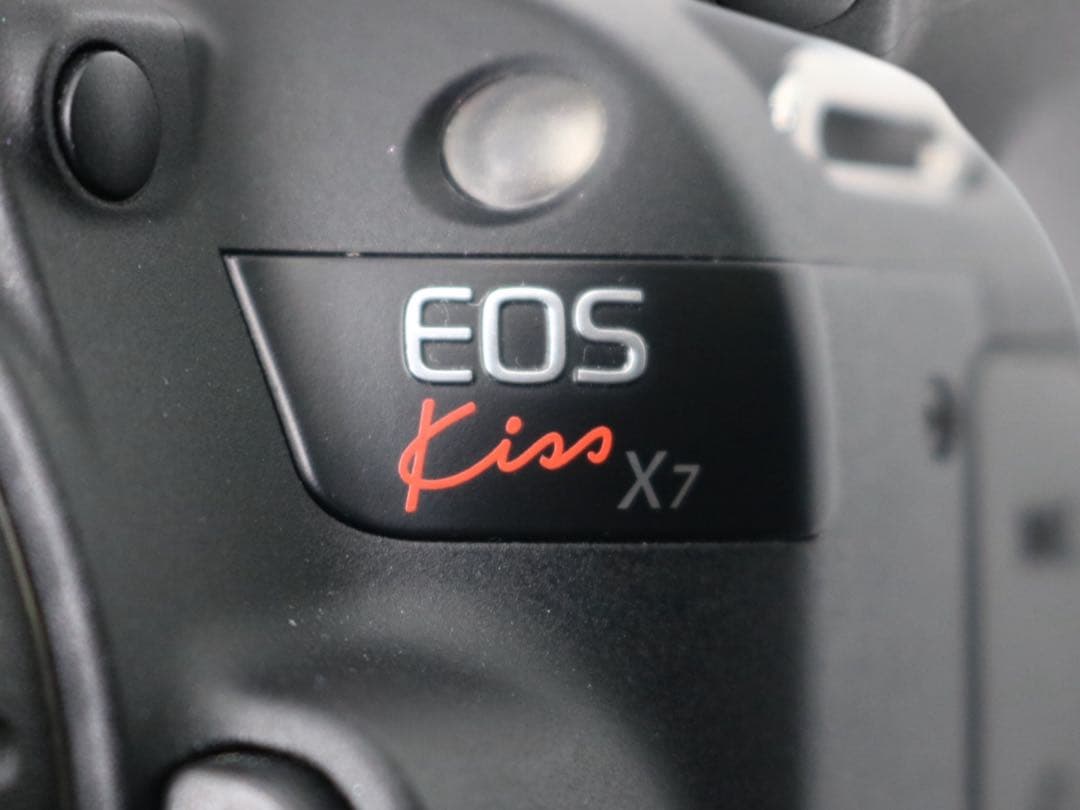 超美品 【Canon EOS Kiss X7 ダブルレンズセット】 安心保証あり