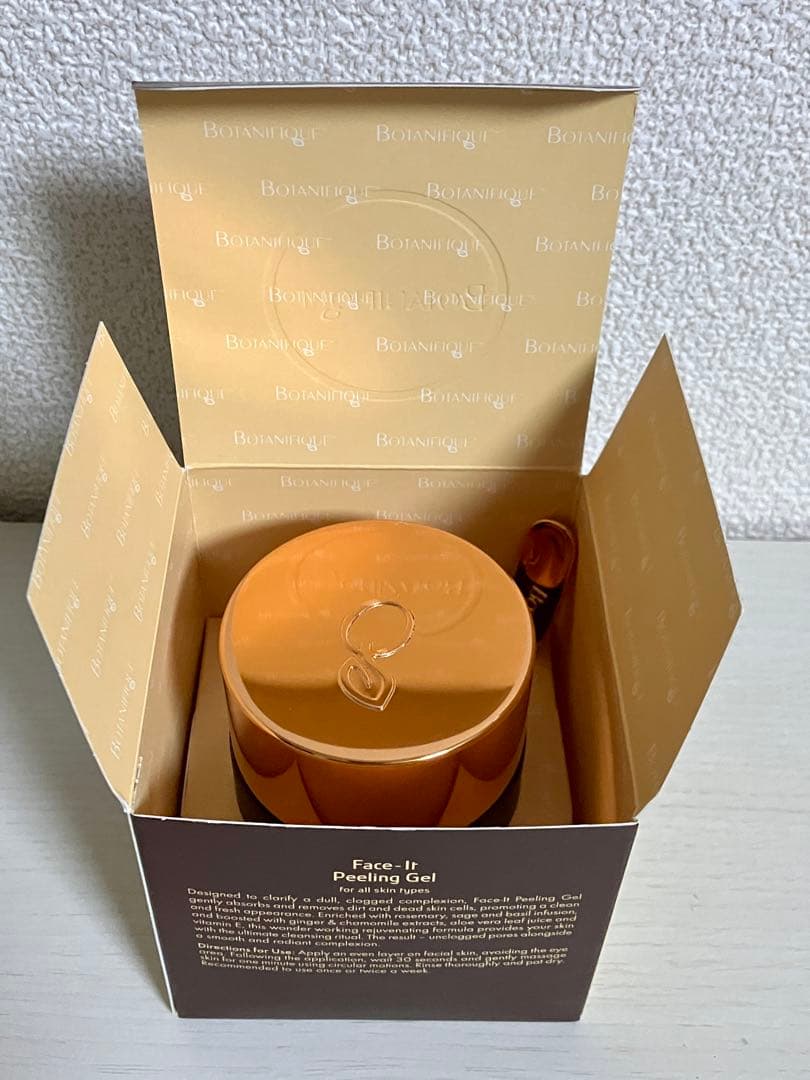 フェイスジェル・ゲル BOTANIFIQUE Face-It Peeling Gel 50ml
