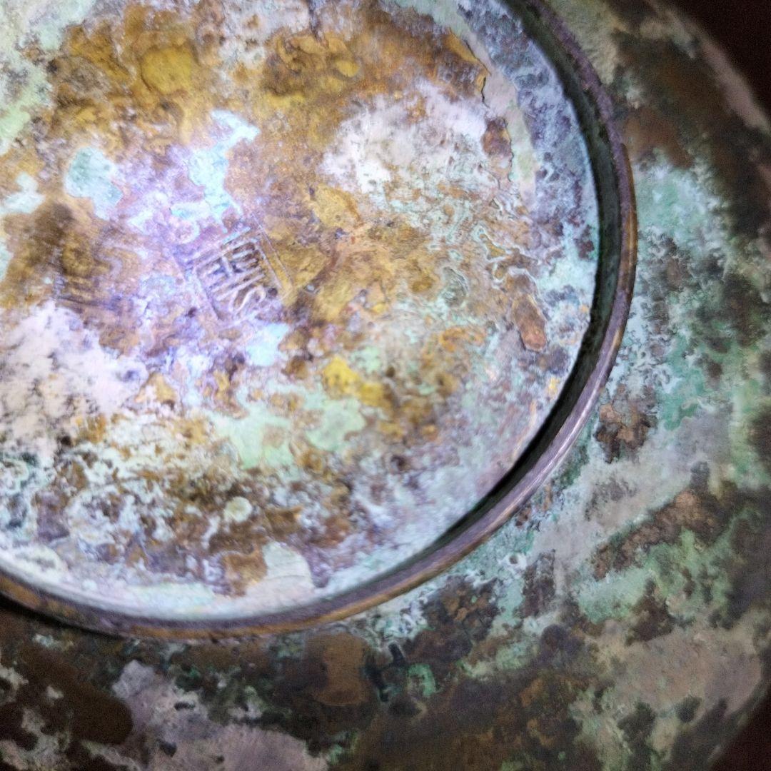 青銅花瓶と金彩銅香炉　台座付き