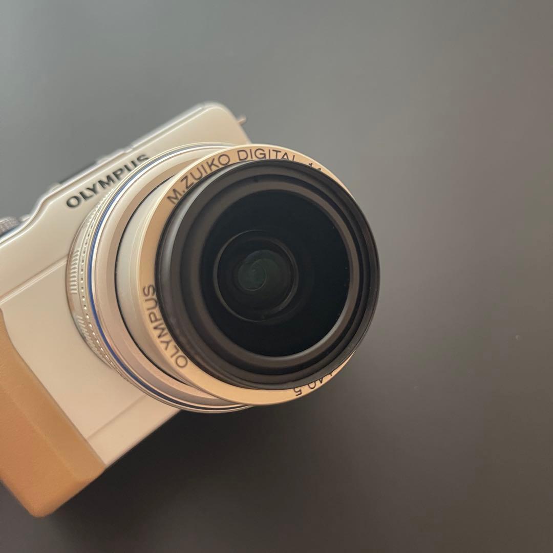 【動作確認済み】OLYMPUS E-PL1ミラーレス一眼 レンズキット ホワイト