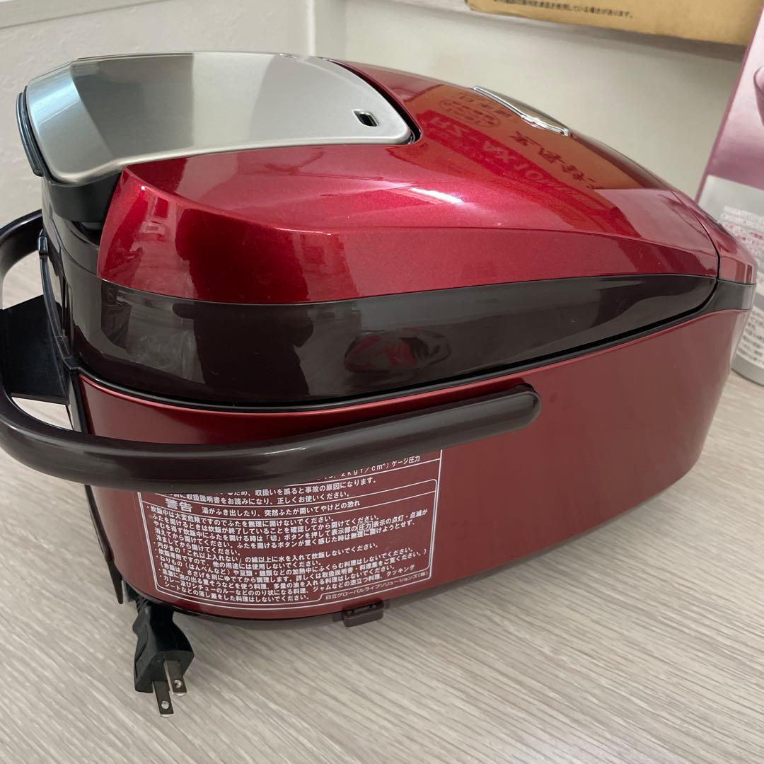 日立(HITACHI) 炊飯器 5.5合　RZ-AX10M 5回使用のみ
