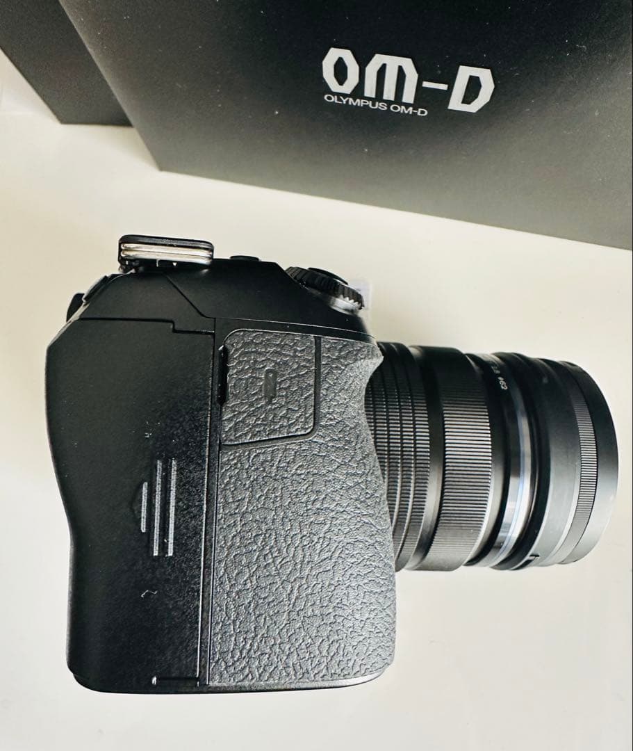 OLYMPUS OMD EMー1 mark2 12-40proキット、ほぼ新品