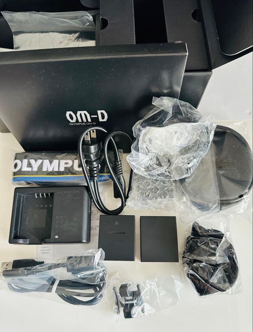 OLYMPUS OMD EMー1 mark2 12-40proキット、ほぼ新品