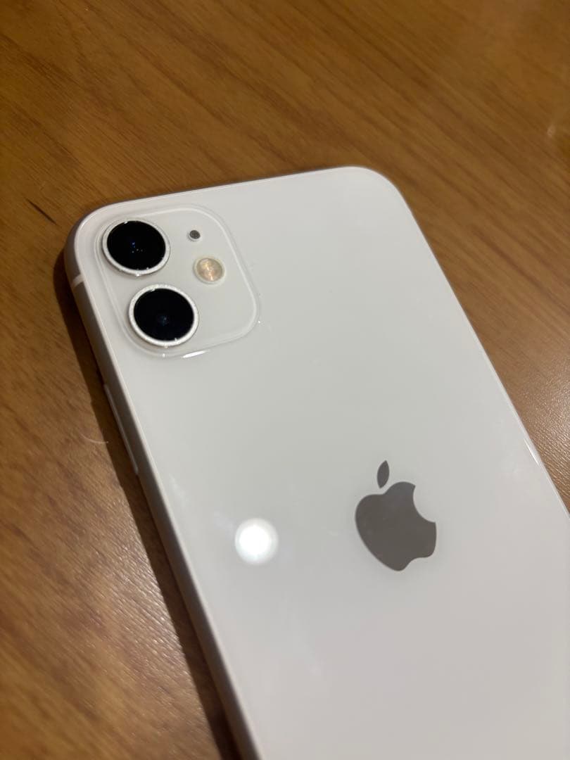 Apple iPhone 11 本体　ケース付き　64GB バッテリー残量86%