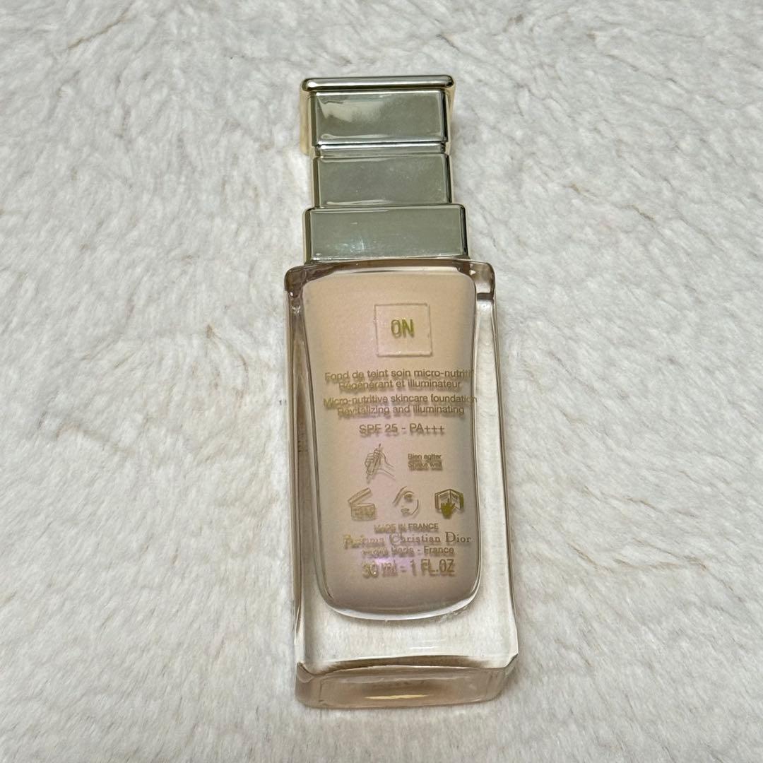 Dior プレステージ　ル　フルイド　タン　ドゥ　ローズ　0N 30ml