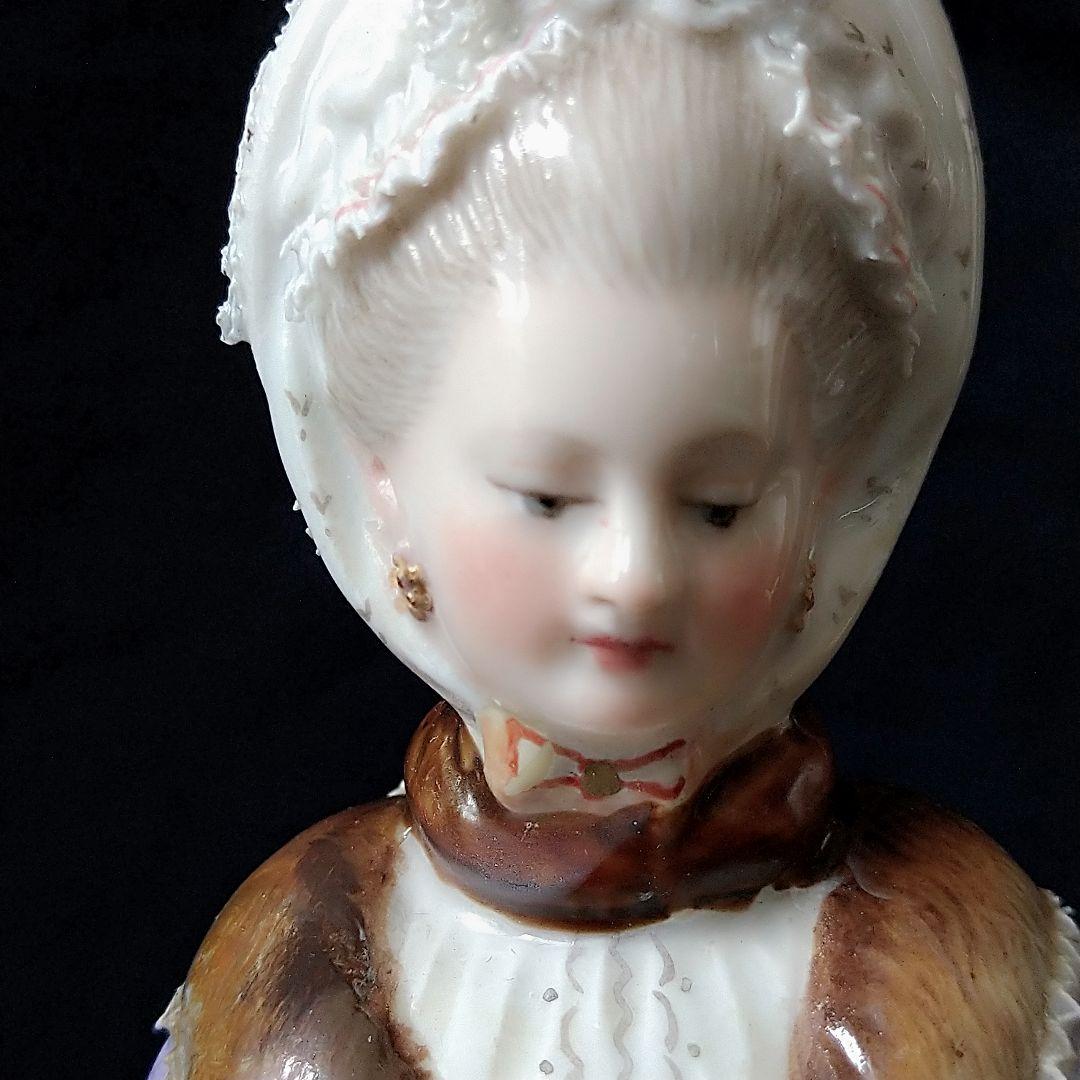 ✤1924年以前マイセン(Meissen)✤『マフを持つ女性』
