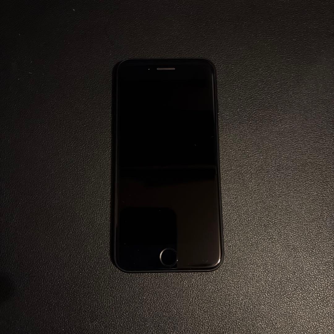 Apple iPhone SE(第二世代) ブラック 64GB simフリー