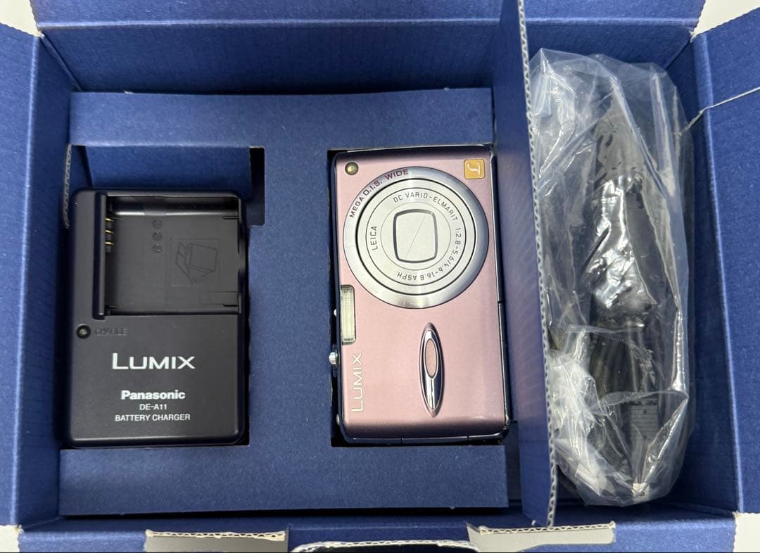 デジタルカメラ Panasonic LUMIX ピンク DMC-FX01